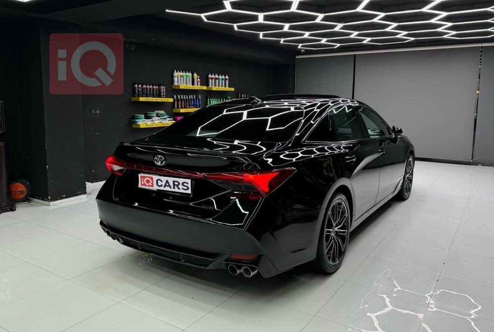 تويوتا أفالون